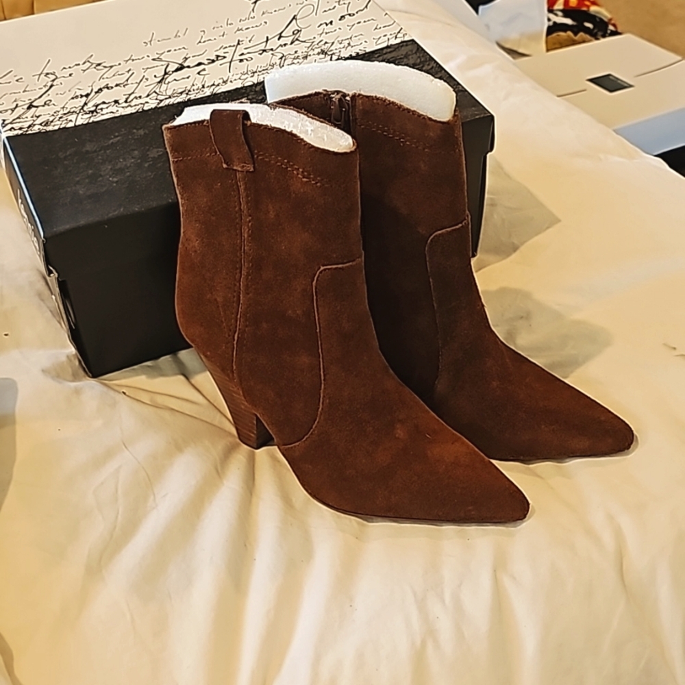 Suede booties in Walnut